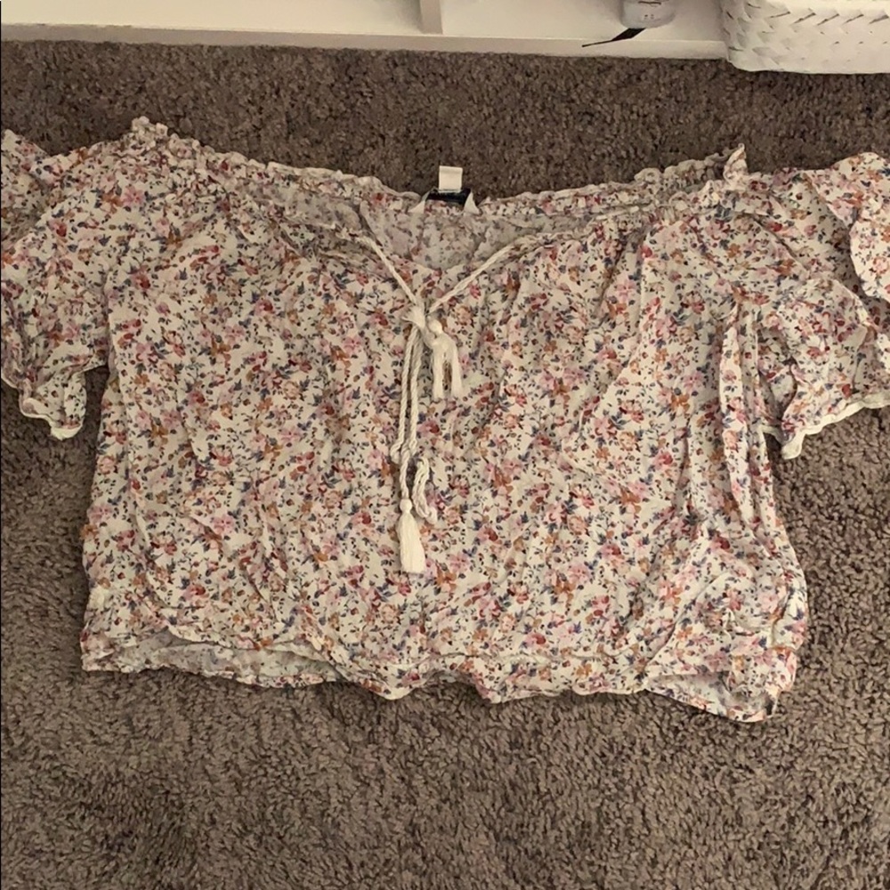 American Eagle top